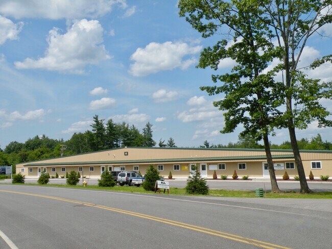Plus de détails pour 61 Airport Dr, Rochester, NH - Industriel à louer