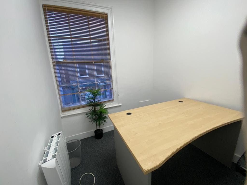 58 Tavistock St, Bedford for lease Interior Photo- Image 1 of 3