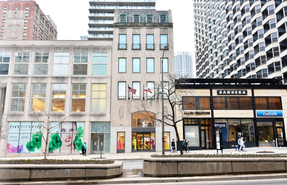 545 N Michigan Ave, Chicago, IL à louer - Photo du bâtiment - Image 2 de 3