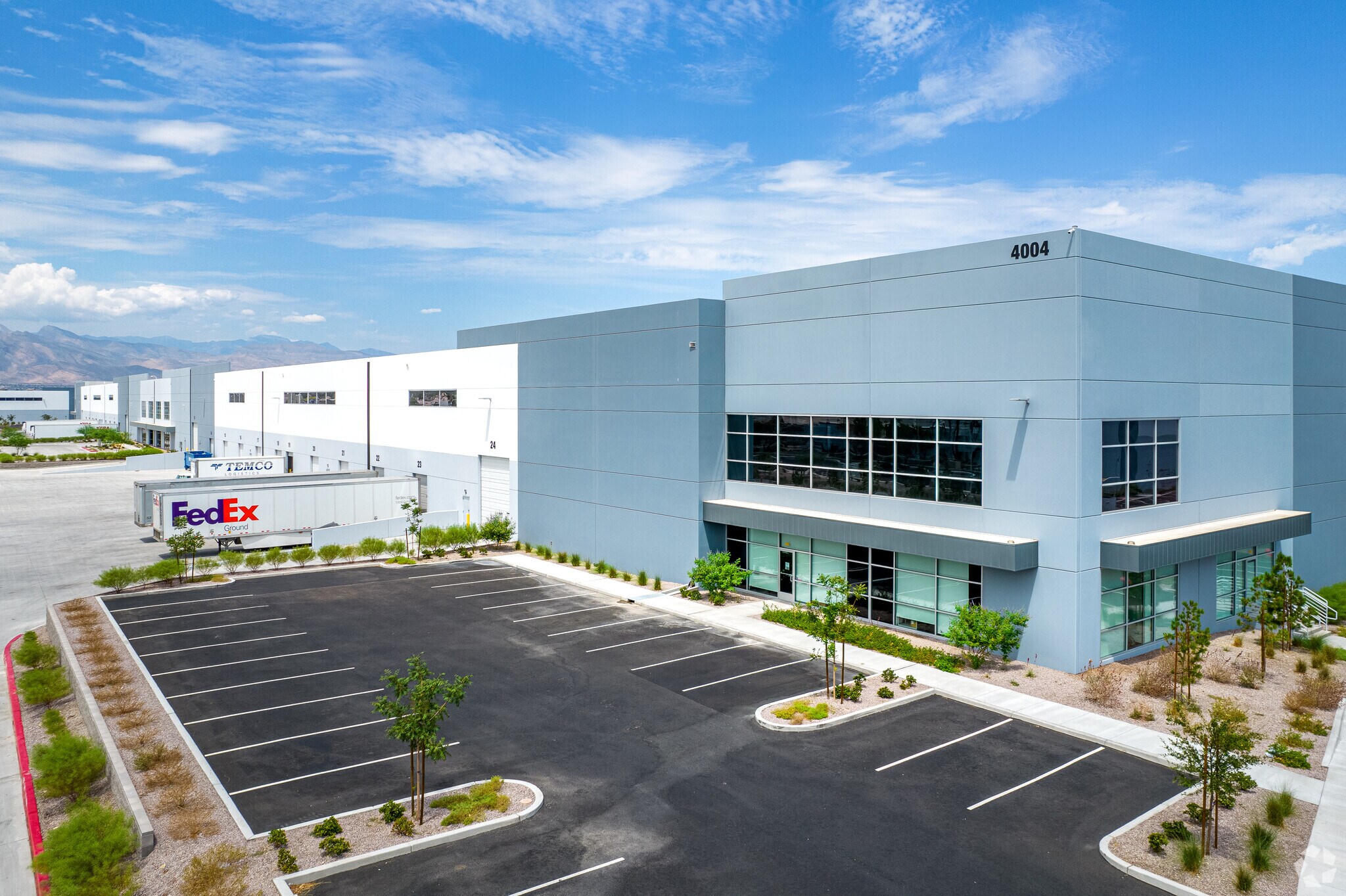 4004 W Cheyenne Ave, North Las Vegas, NV for lease Primary Photo- Image 1 of 10