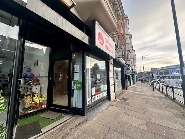 160B Finchley Rd, London for lease - Building Photo - Image 2 of 2