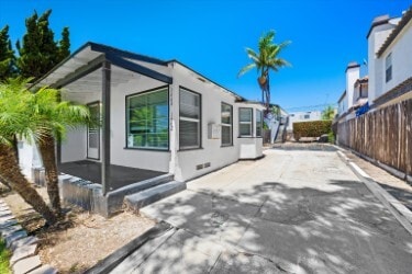 1460 Grand Ave, San Diego, CA à vendre - Photo du bâtiment - Image 3 de 13