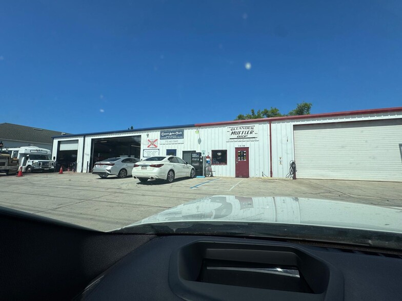 3608 Oleander Ave, Fort Pierce, FL for sale - Building Photo - Image 2 of 3