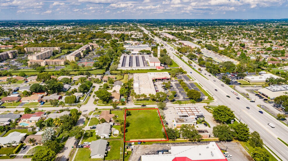 4670 NW 47th St, Tamarac, FL à vendre - Photo du bâtiment - Image 3 de 6