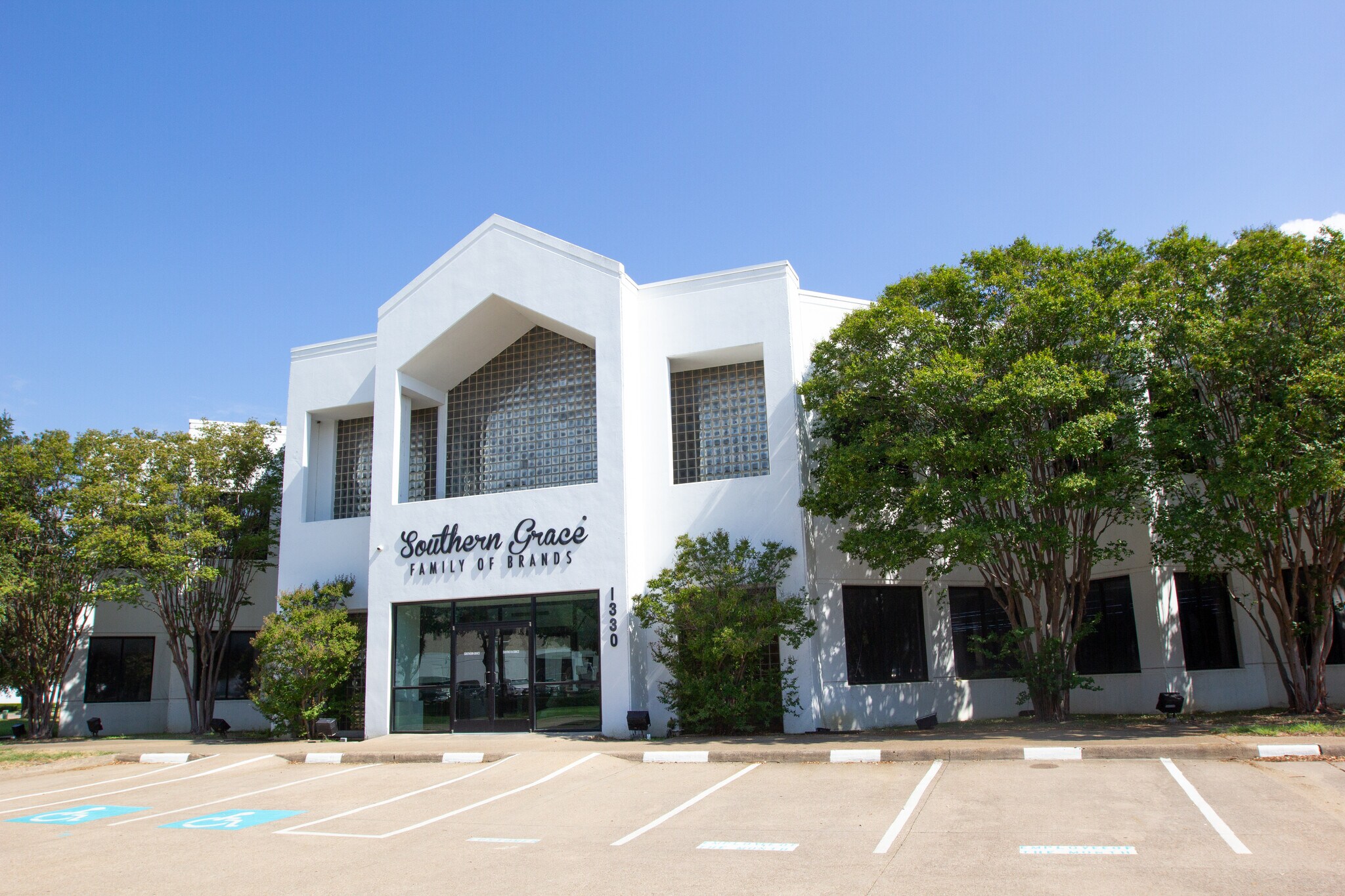 1330 Capital Pky, Carrollton, TX à vendre Photo du bâtiment- Image 1 de 17