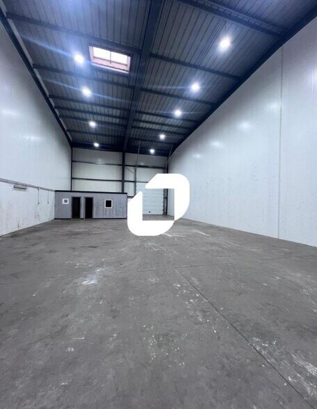 Flex dans Meaux à louer - Photo du bâtiment - Image 2 de 10