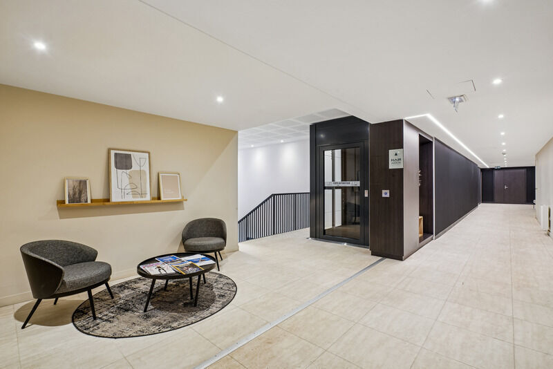 36-40 Rue De Picpus, Paris à louer - Photo du bâtiment - Image 3 de 19