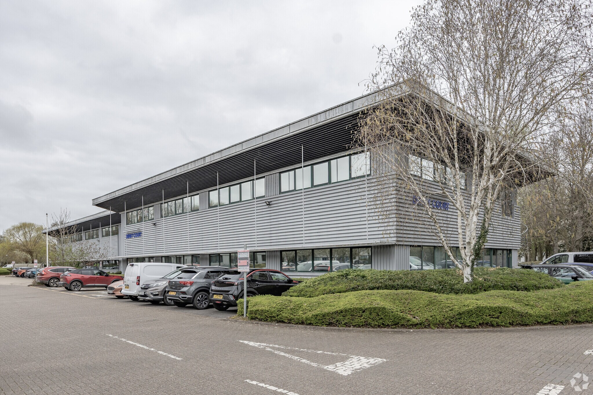 Epsom Sq, Trowbridge for lease Primary Photo- Image 1 of 6