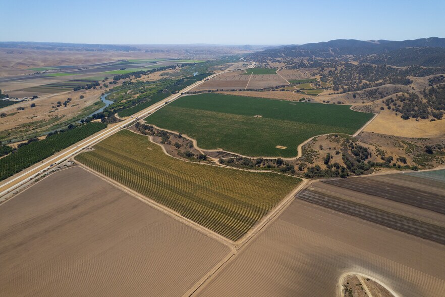 63950 Bernardo Rd, San Ardo, CA à vendre - Photo du bâtiment - Image 2 de 19