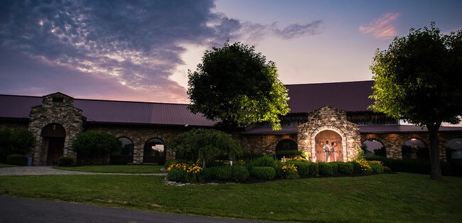 Plus de détails pour 25043 Jacobs Rd, Guilford, IN - Commerce de détail à louer