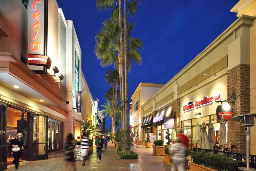 2201-2895 Park Ave, Tustin, CA for lease - Building Photo - Image 2 of 32