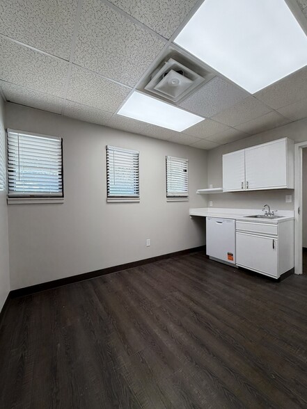 1140 Independence Ave, Marion, OH for lease - Interior Photo - Image 2 of 19