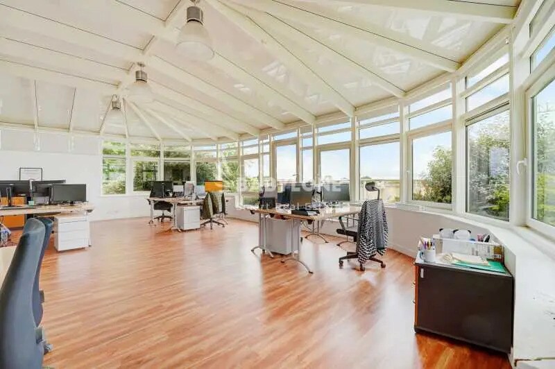 22 Rue Gambetta, Nanterre à louer - Photo du bâtiment - Image 3 de 16