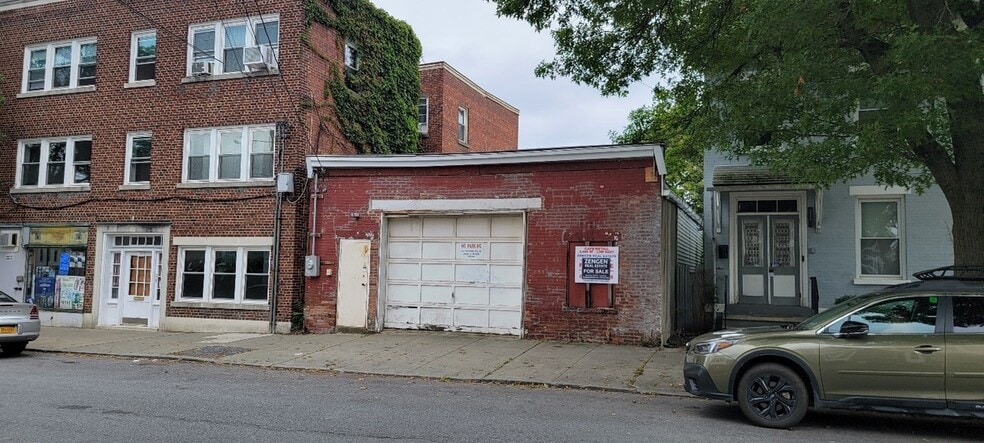 39 Clover st, Poughkeepsie, NY for sale - Building Photo - Image 2 of 5