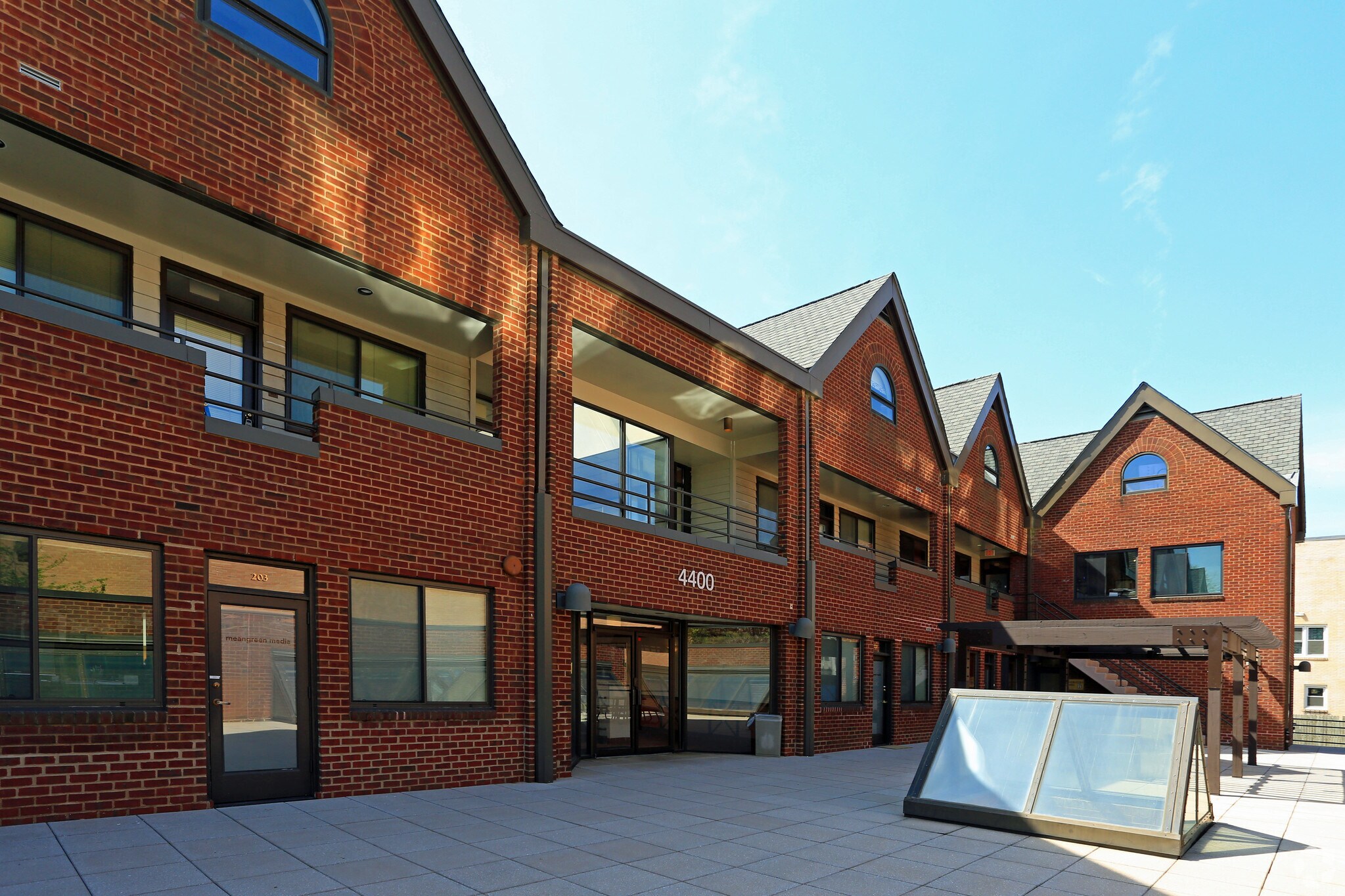 4400 MacArthur Blvd NW, Washington, DC for lease Building Photo- Image 1 of 11