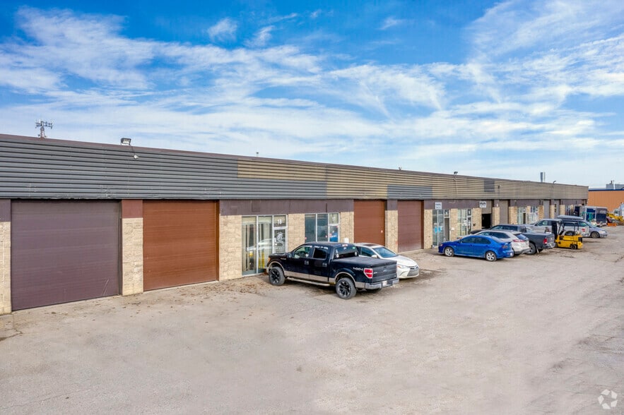 4216 64th Ave SE, Calgary, AB for sale - Primary Photo - Image 1 of 1