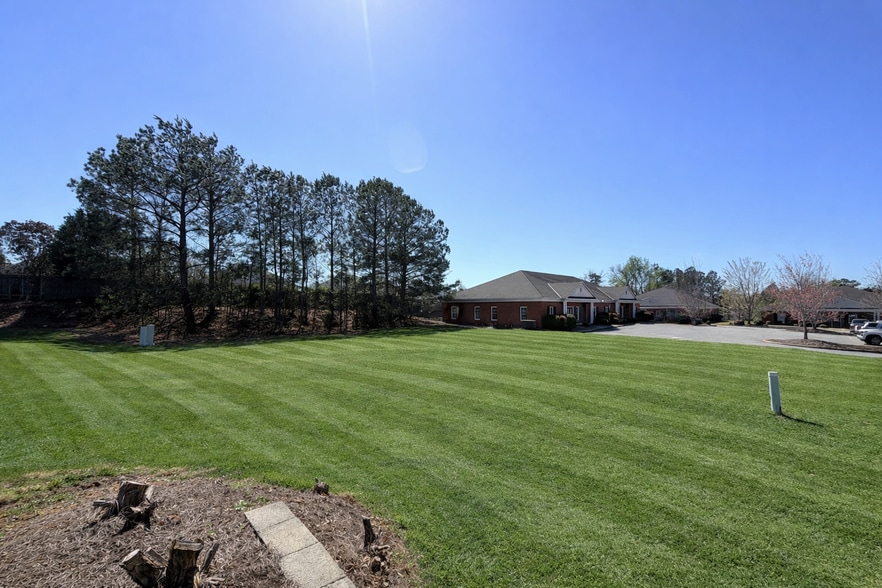 7413 Whitesville Drive walk, Columbus, GA for sale - Building Photo - Image 2 of 3
