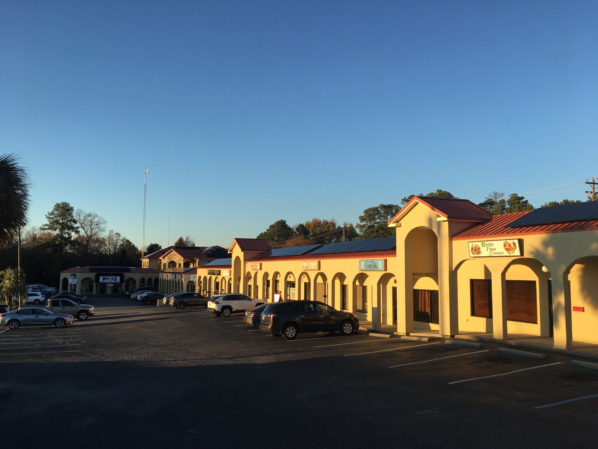 110 Columbia Northeast Dr, Columbia, SC for lease Building Photo- Image 1 of 4