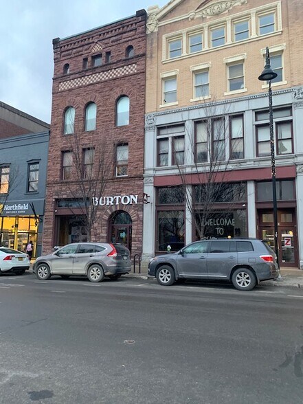 162-164 College St, Burlington, VT à louer - Photo du bâtiment - Image 2 de 7