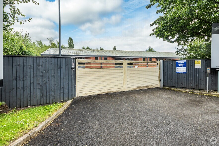 60 Manchester Rd, Northwich à vendre - Photo du bâtiment - Image 3 de 24