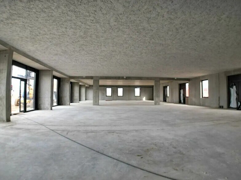 Commerce de détail dans Strasbourg à louer - Photo du bâtiment - Image 2 de 10