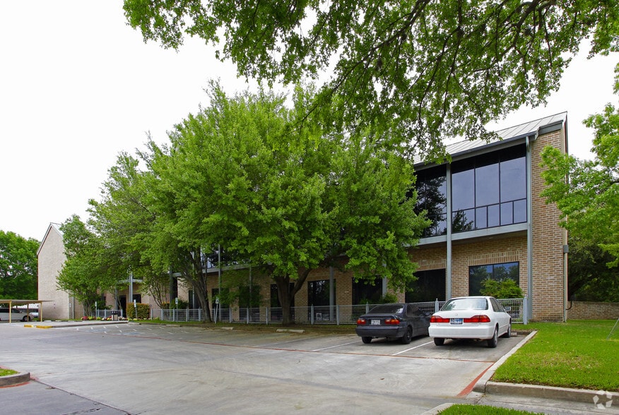 1919 Oakwell Farms Pky, San Antonio, TX for lease - Building Photo - Image 2 of 3