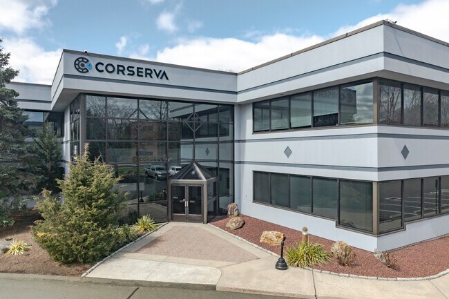 Plus de détails pour 100 Technology Dr, Trumbull, CT - Bureau, Médical à louer