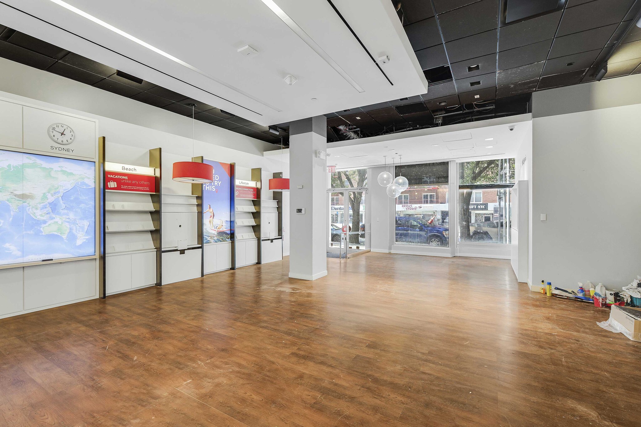 25 W 14th St, New York, NY for lease Interior Photo- Image 1 of 6