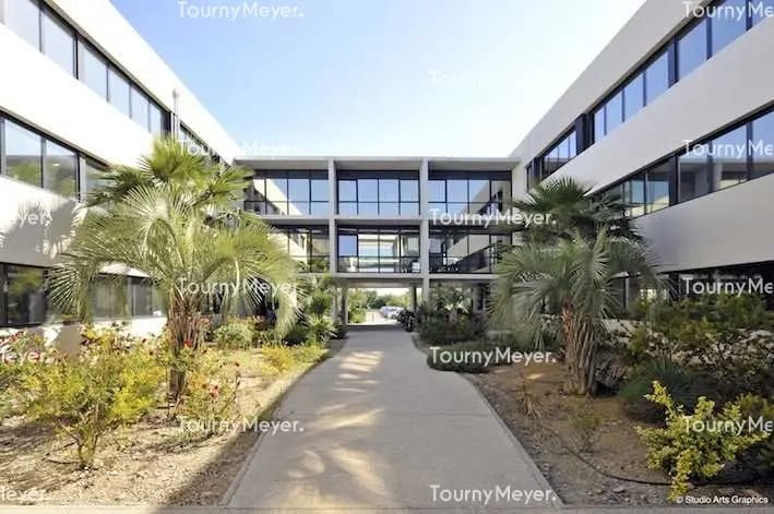 Office in Pérols for lease - Lobby - Image 1 of 2