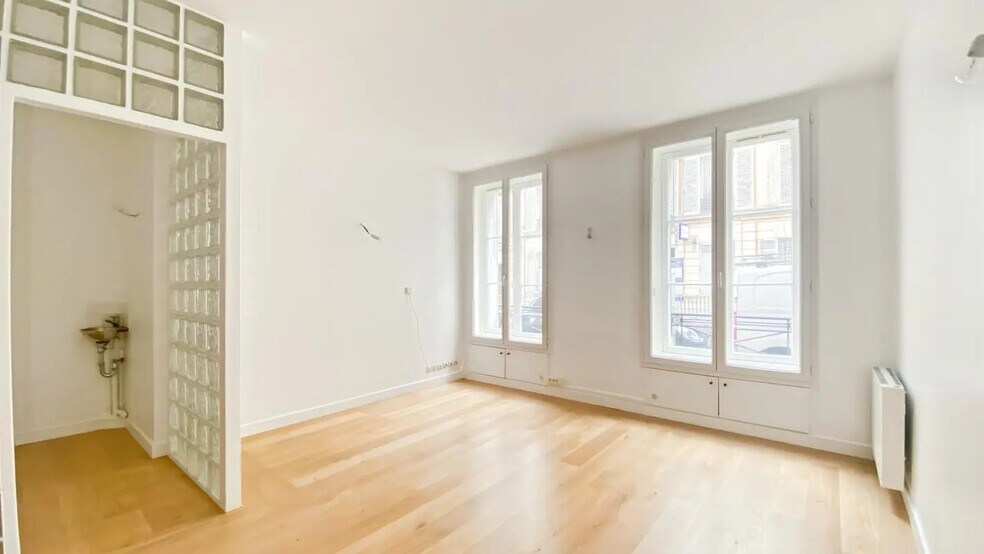 Bureau dans Paris à vendre - Photo du bâtiment - Image 2 de 6