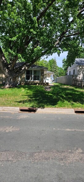 4162 Adair Ave N, Minneapolis, MN à vendre - Photo du bâtiment - Image 2 de 9
