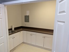 2111 W March Ln, Stockton, CA for lease Interior Photo- Image 2 of 5