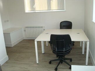 Plus de détails pour 1 Icknield Way, Letchworth Garden City - Bureau à louer