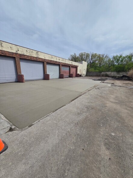 8521 Lyndon St, Detroit, MI for lease - Building Photo - Image 2 of 2