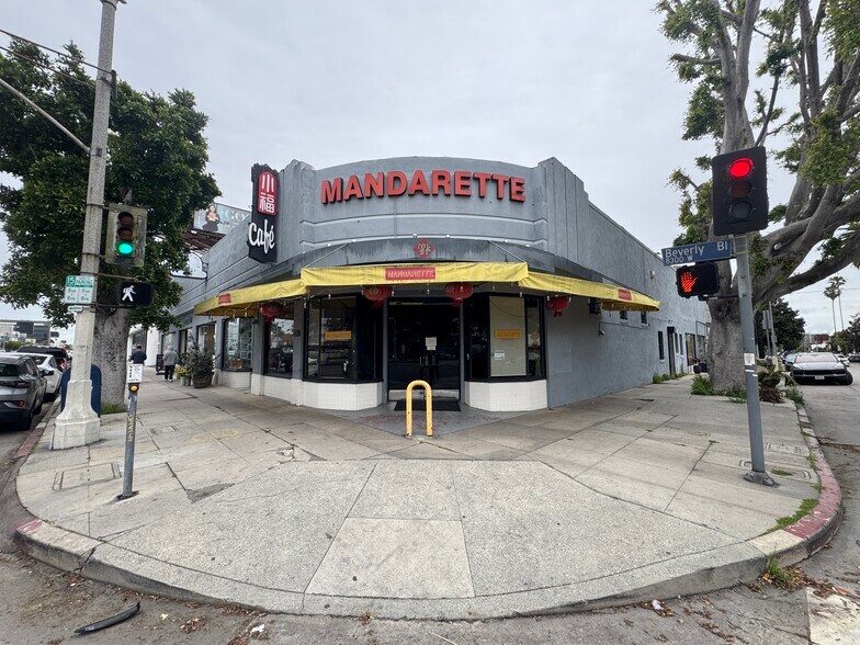 8386 Beverly Blvd, Los Angeles, CA à louer - Photo du bâtiment - Image 2 de 8