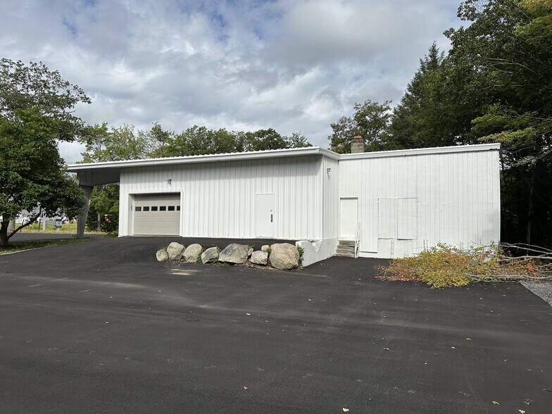 424 Bath Rd, Wiscasset, ME à louer - Photo du bâtiment - Image 3 de 4