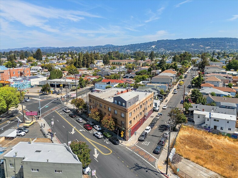 3518-3530 Foothill Blvd, Oakland, CA for sale - Building Photo - Image 3 of 18