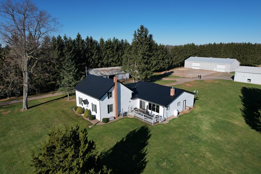 94 Stage Rd, Brant, ON à vendre - Photo du bâtiment - Image 2 de 17