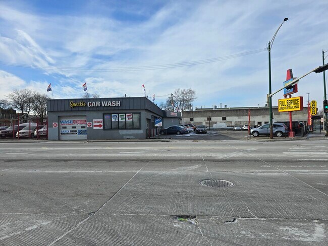 Plus de détails pour 4801 W Grand Ave, Chicago, IL - Spécialité à vendre