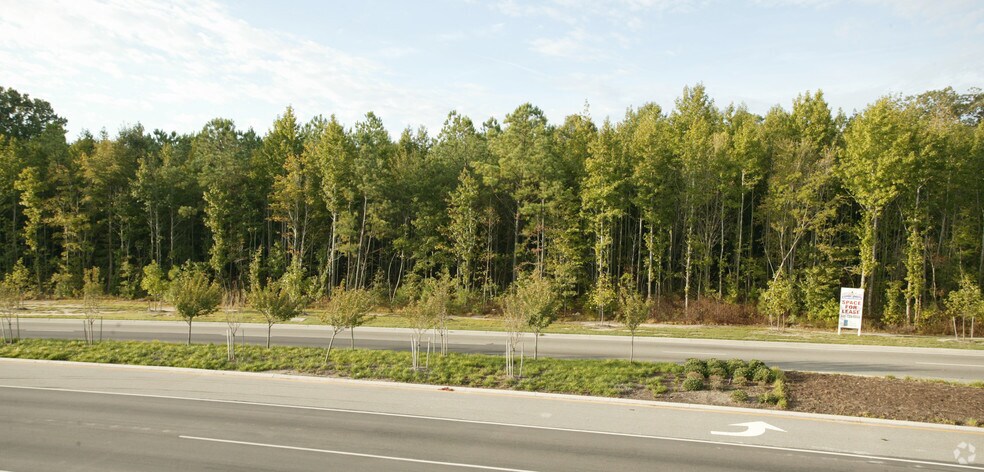 Power Plant Pky & Pine C Pky, Hampton, VA for lease - Primary Photo - Image 1 of 1