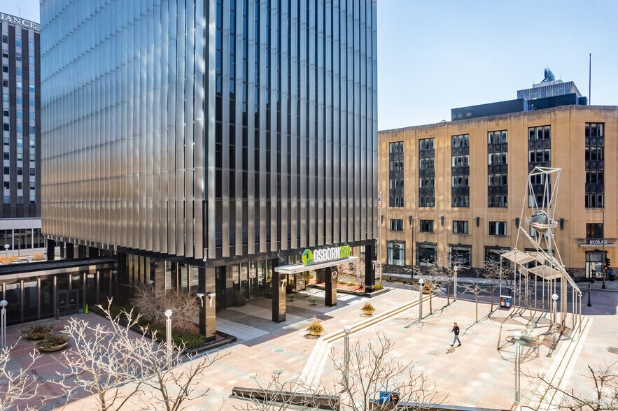 370 N Wabasha St, Saint Paul, MN à louer - Photo du bâtiment - Image 2 de 37