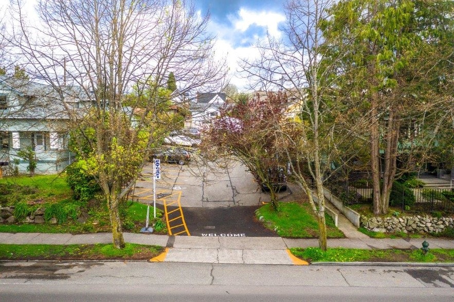 5420 California Ave SW, Seattle, WA for sale - Aerial - Image 2 of 7