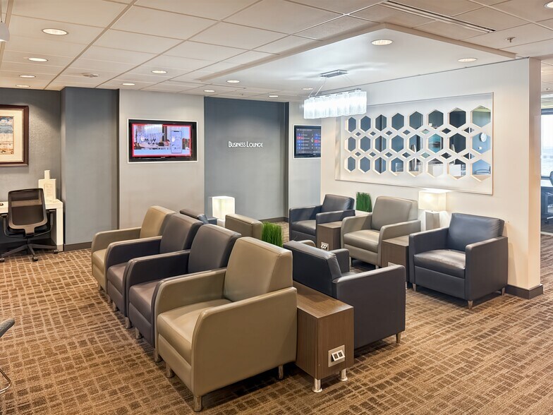 3900 N Causeway Blvd, Metairie, LA à louer - Photo intérieure - Image 3 de 24