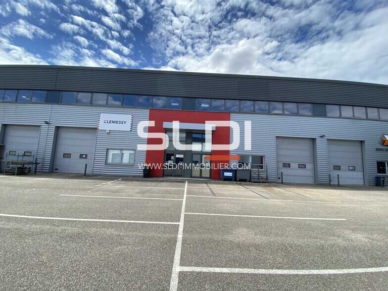 Flex in Dagneux for lease - Building Photo - Image 3 of 6