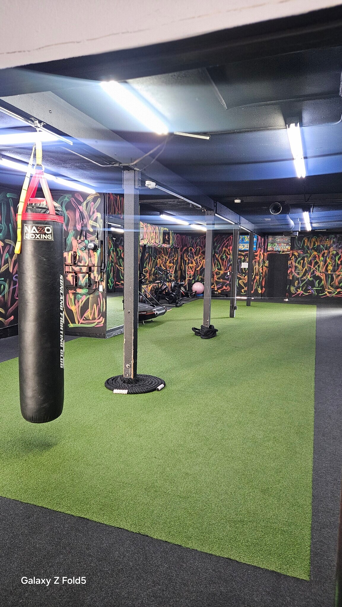 8457 Foothill Blvd, Sunland, CA à louer Photo principale- Image 1 de 9