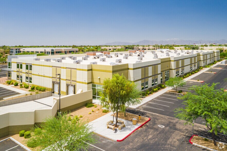 485 N Juniper Dr, Chandler, AZ à louer - Photo du bâtiment - Image 3 de 11