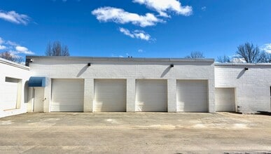 160-162 Cross St, Winchester, MA for lease Interior Photo- Image 1 of 12