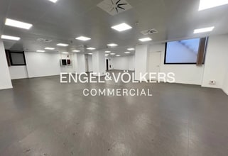 Office in Esplugues de Llobregat, Barcelona for lease Interior Photo- Image 2 of 11