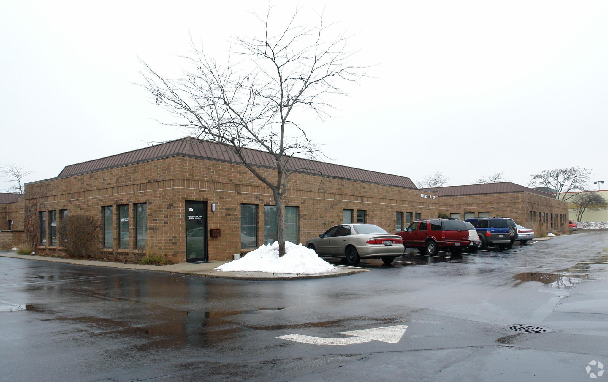 10 W Phillip Rd, Vernon Hills, IL for lease Building Photo- Image 1 of 7