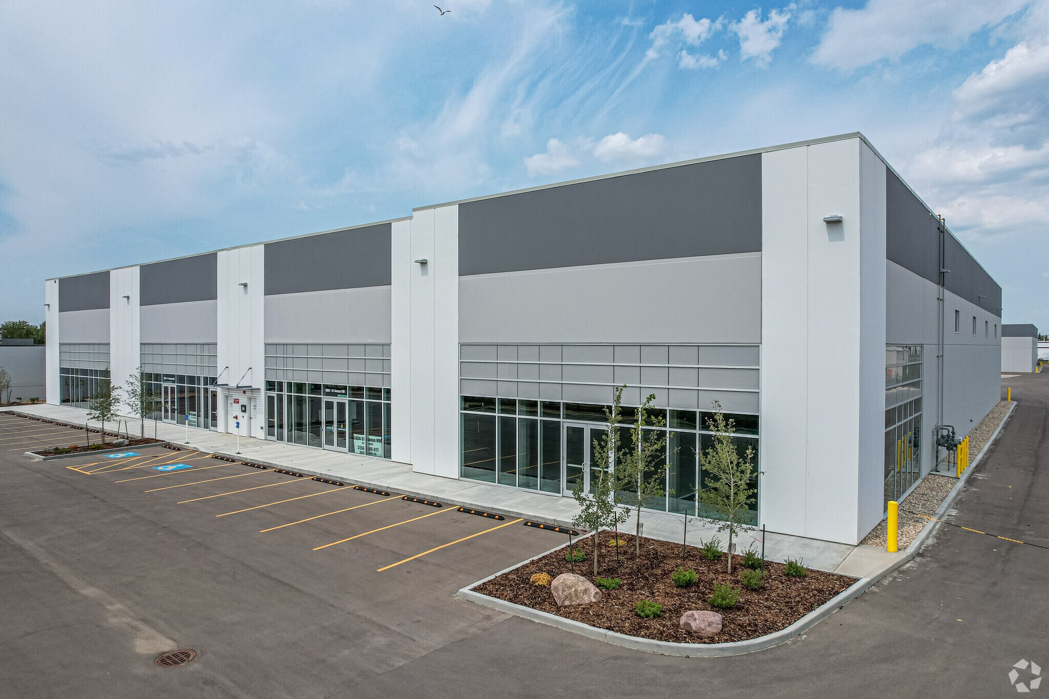 5805 53rd Ave, Edmonton, AB à vendre Photo du bâtiment- Image 1 de 1